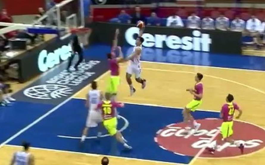 Brutalno zakucavanje Slavice! Cibonin Nik kao veliki LeBron