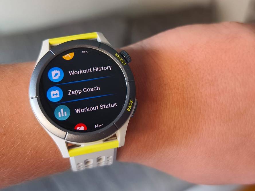 Isprobali smo Amazfit Cheetah: Iznimno lagan sportski suputnik