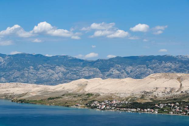 Pogled na Pag s vidikovca Dubočica