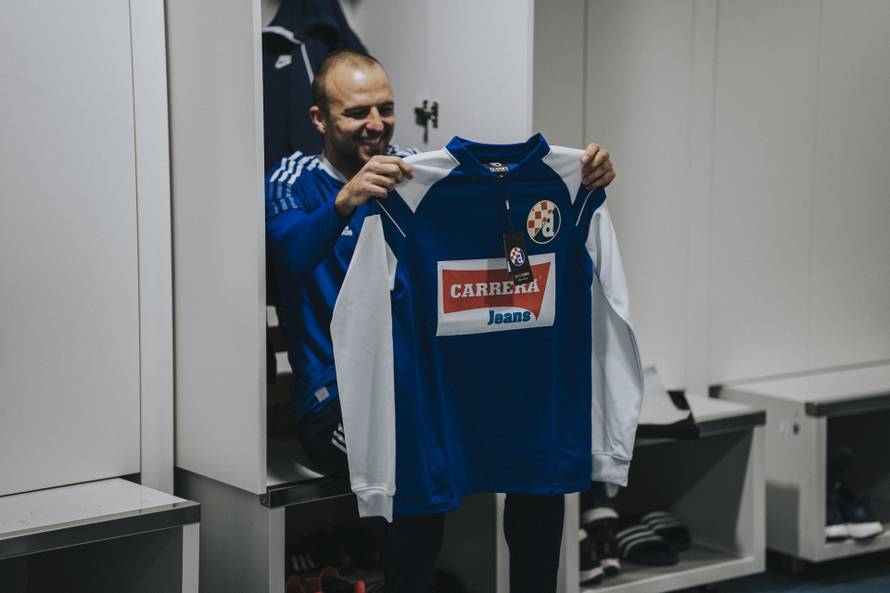 Dinamo pustio u prodaju dres iz 1990.  sa zvijezdom na grbu u kojem je Boban udario milicajca