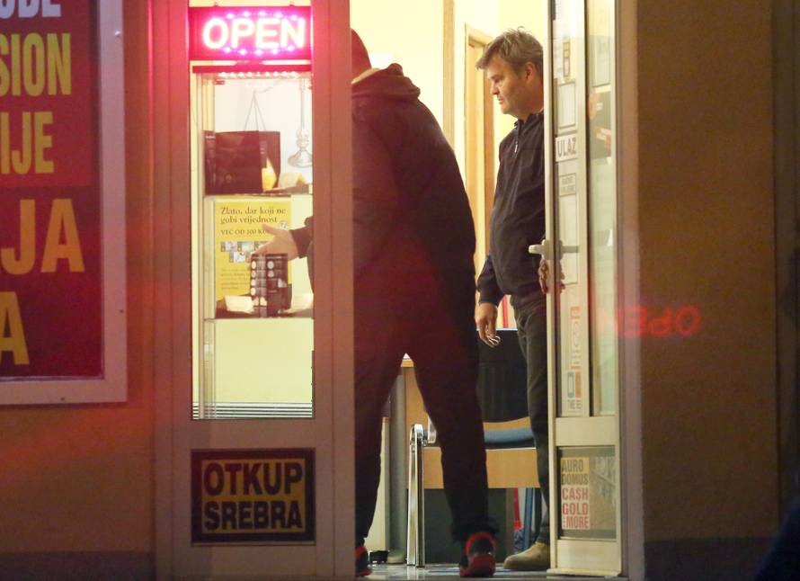 Opljačkao ured za otkup zlata u Šibeniku, policija ga traži