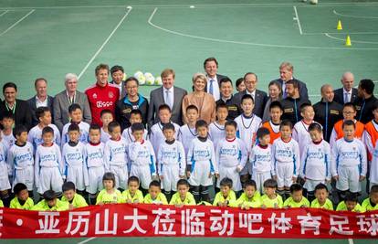 Kina do 2050. godine planira postati nogometna supersila