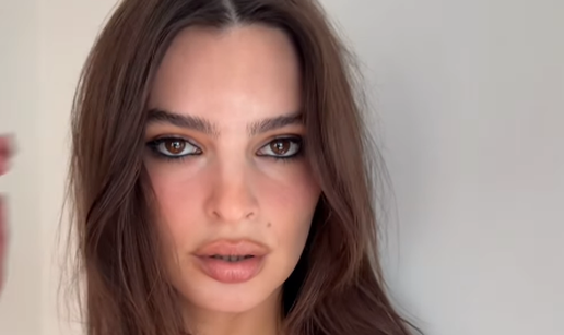 FOTO Ne, ovo nisu tangice! Emily Ratajkowski potpuno je gola, a vide joj se i grudi...