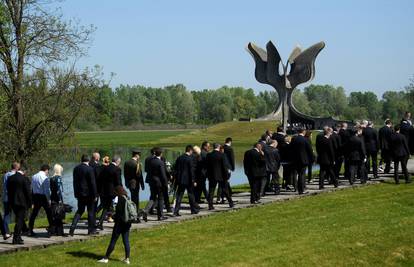 Kad gledaš HRT, Jasenovac je bio malo stroži OPG na Savi...