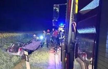 Detalji tragedije: Kod Đakova su poginuli otac i dvoje djece. Vraćali su se od bake i djeda...