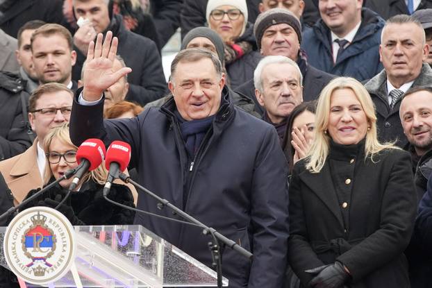 Banja Luka: Svečani defile povodom Dana Republike Srpske