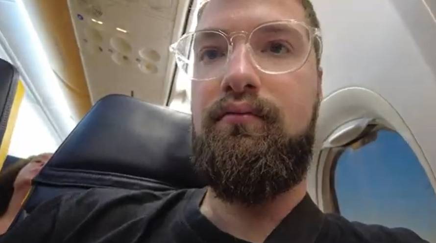 Youtuber šokiran zbog cijena u avionu: 'Doručak me koštao više od karte. Kava je 3 eura'