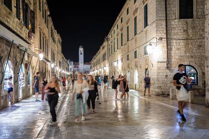 Dubrovnik u večernjim satima