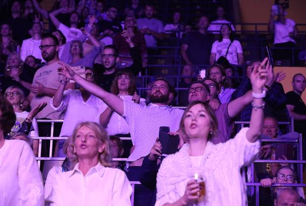 Split: Mladen Grdović raspjevao publiku na koncertu na Gripama