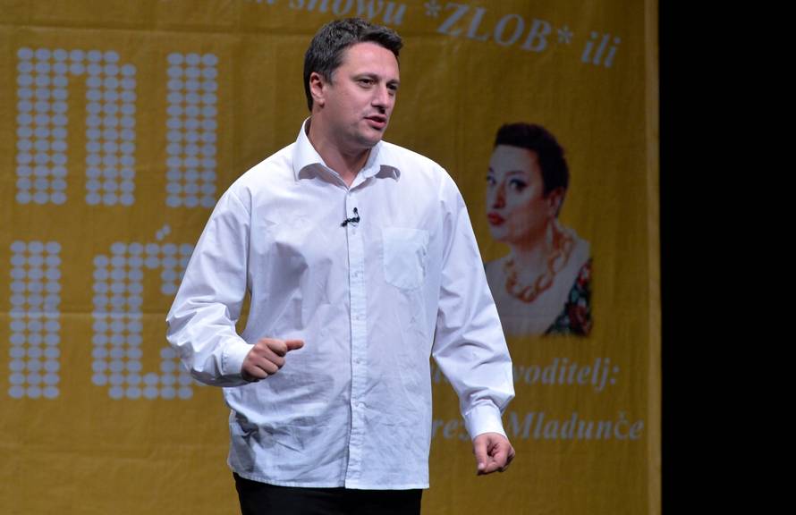 Andrija Milošević: Moraju li svi kopati po prošlosti? Ne možemo li normalno živjeti? Idi dalje...