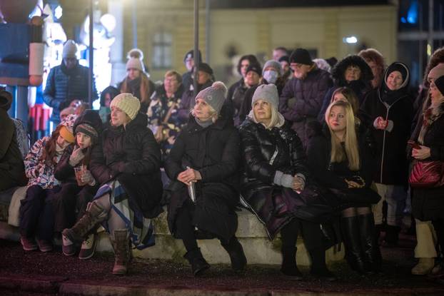 Zagreb: Prijenos baletne bajke Orašar ispred HNK