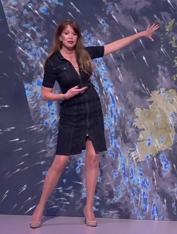 Šok u programu uživo! BBC-jeva voditeljica pokazala haltere?! 'Morao sam popiti aspirin!'