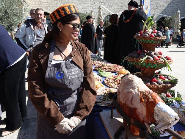 Šibenik: Podjela hrane na uskršnji ponedjeljak
