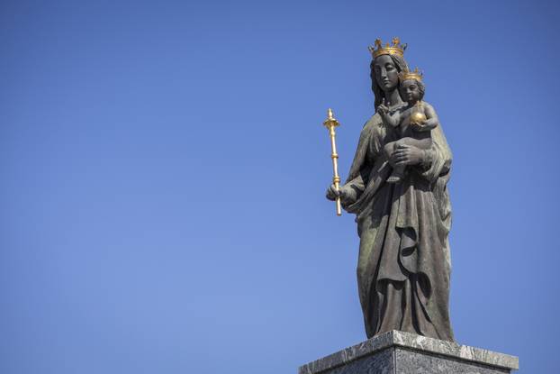 Misno slavlje u svetištu Gospe od Utočišta u Aljmašu na blagdan Velike Gospe