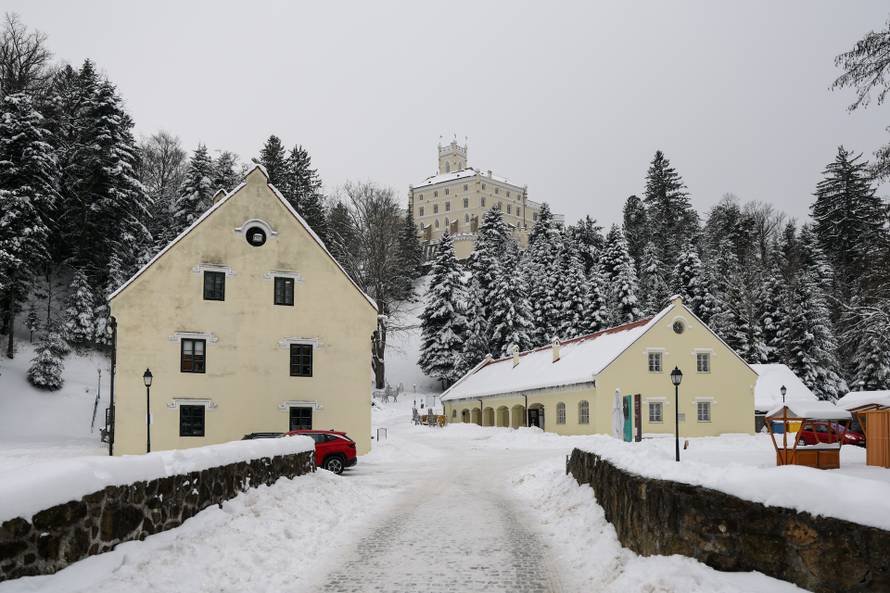 Trakošćan: Zaleđeno jezero Trakošćan stvara magičnu zimsku sliku