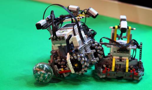 Na FER-u možete kroz zabavu i igru programirati LEGO robote