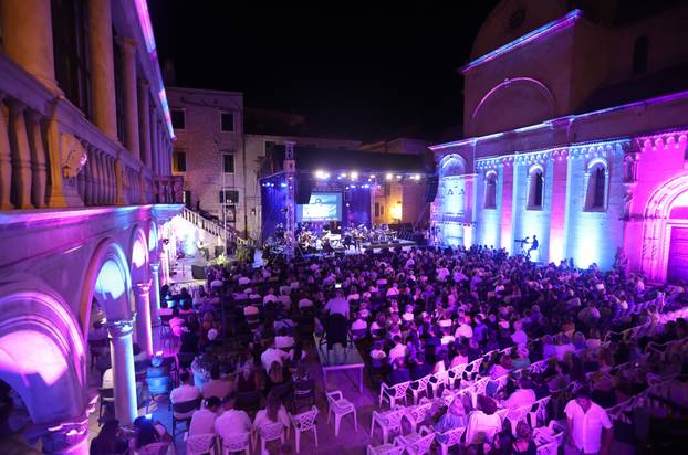 Šibenik: Prva večer Dalmatinske šansone posvećena Vinku Coci