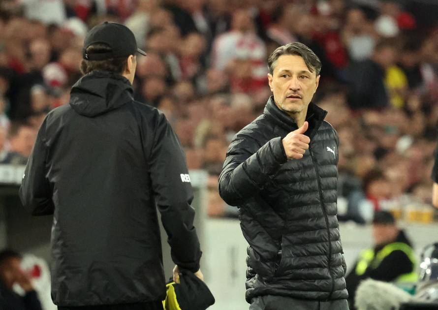 Bundesliga - VfB Stuttgart v Borussia Dortmund