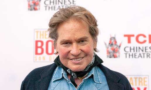 Val Kilmer na crvenom tepihu nakon borbe s teškom bolešću