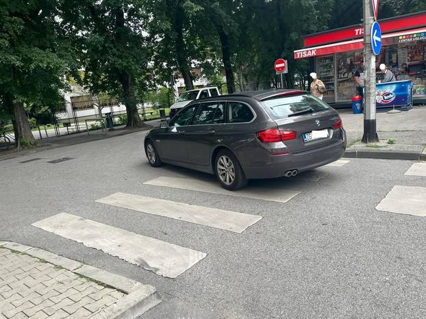 FOTO Ako trebate savjet kako (ne) parkirati, pogledajte ove bisere! Od ovoga boli glava