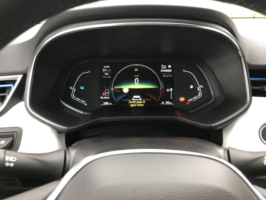 Hibridni Clio je drugačiji od konkurenata, ali i vrlo štedljiv