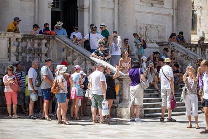 Dubrovnik: Gužva u staroj jezgri dokaz je dobre popunjenosti gradskih kapaciteta