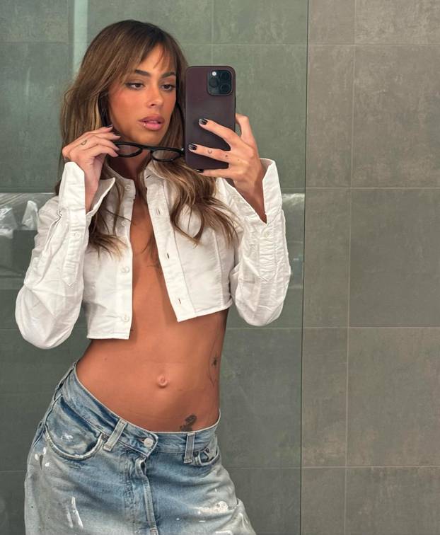 Svjetski prvak ljubi atraktivnu pjevačicu. Uskoro će se vjenčati