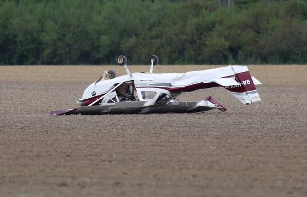 Avion prisilno sletio kod Ivankova