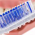 Očistite svoju četkicu za zube: Dezinfekcija u samo 5 koraka