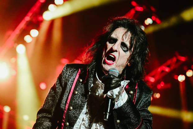 Zagreb: Koncert benda Hollywood Vampires u Areni