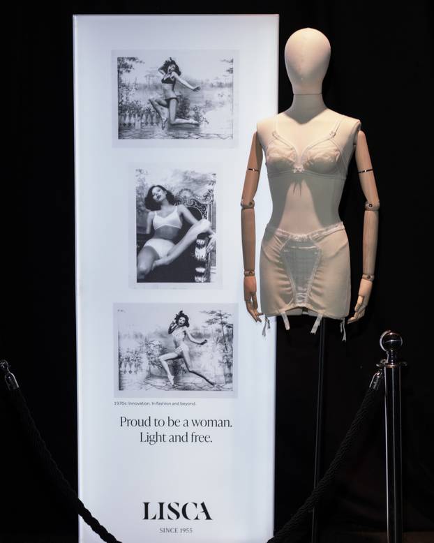 FOTO Lisca svoju 70. obljetnicu proslavila spektakularnom revijom donjeg rublja