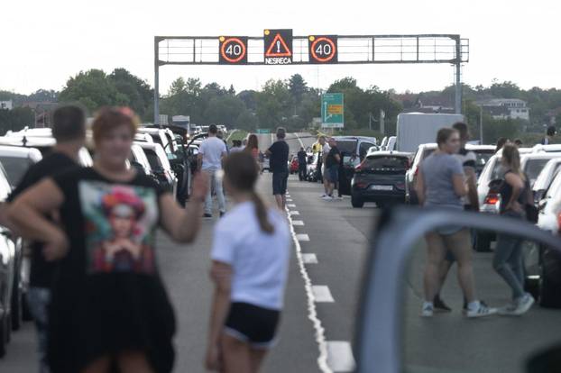 Sveti Ivan Zelina: Sudar automobila i motora na autocesti A4 u smjeru Zagreba