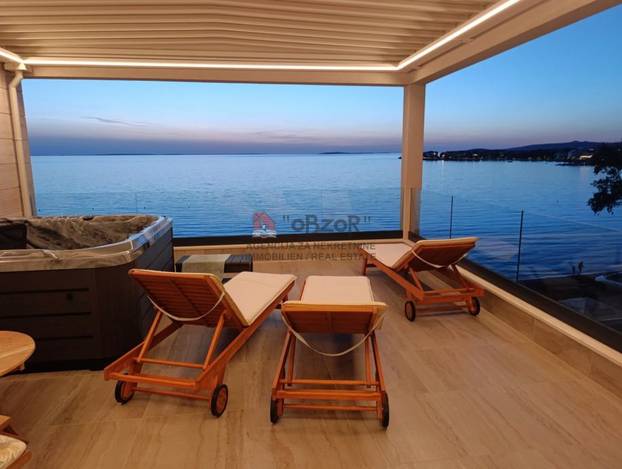 FOTO Ekskluziva! Prodaje se penthouse prvi red do mora, dvije etaže su povezane liftom