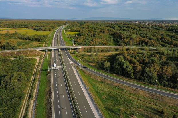 Pogledajte kako iz zraka izgleda nova dionica autoceste A11 Zagreb-Sisak, otvara se danas