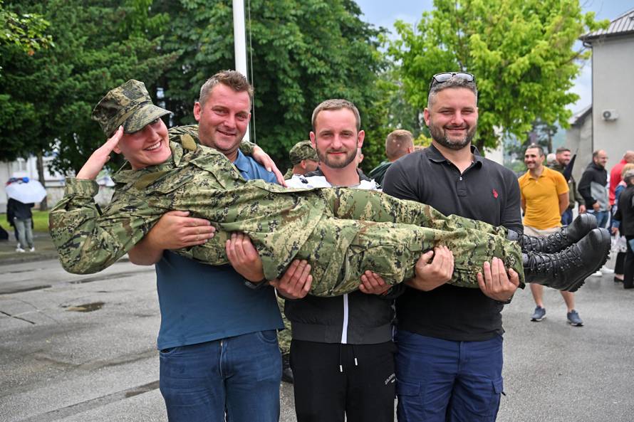 Prisegnulo 900 ročnika u Kninu, Požegi i Slunju: Među njima je i naša hrvačica Veronika Vilk