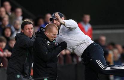 Crni dan škotskog nogometa: Huligan napao trenera Celtica
