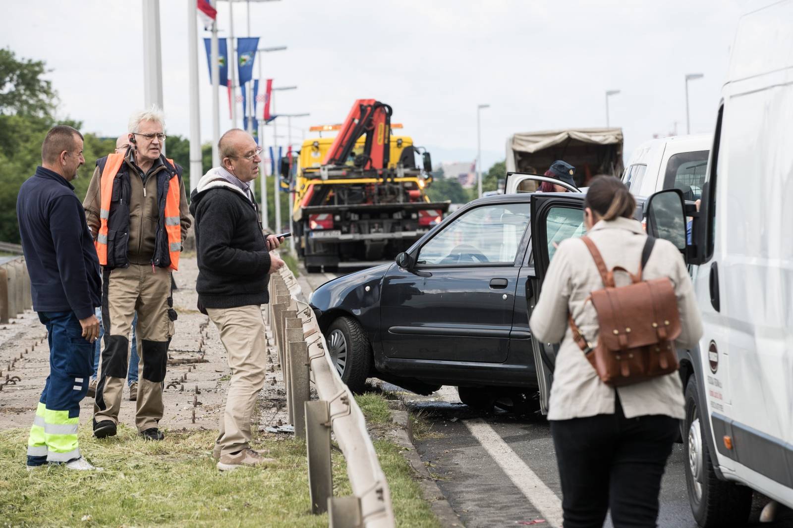 Zagreb: U lanÄanom sudaru na Slavonskoj aveniji sudjelovali autobus, kombi i viÅ¡e osobnih vozila