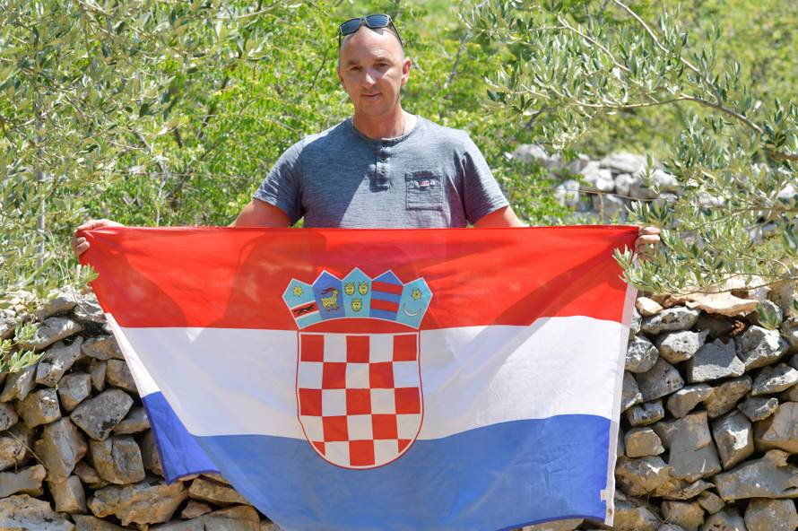 Gaćelezi: Mario Bilać, hrvatski vojnik koji je 1995.  godine postavio Hrvatsku zastavu na kninsku tvrđavu