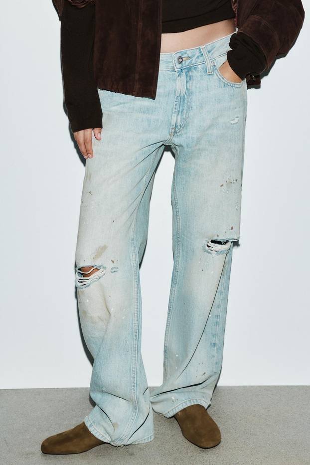 Vraćaju se poderane traperice: Izdvojili smo najbolje komade