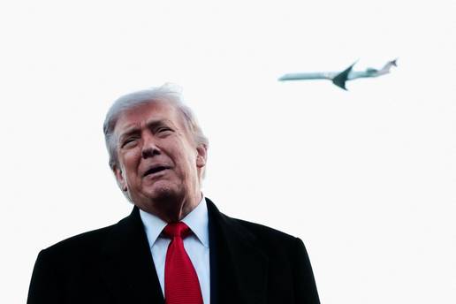 Te&zcaron;ak udarac za Trumpa: Sud sru&scaron;io njegove carine na uvoz