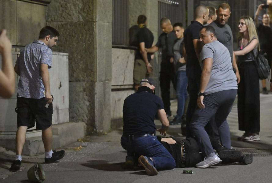 Beograd: Sukob građana i studenata s policijom tijekom prosvijeda