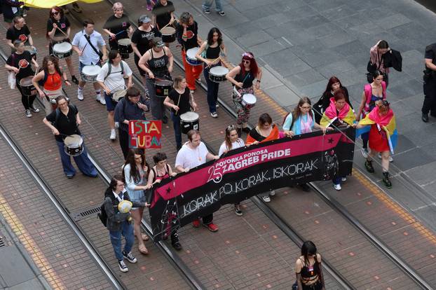 Zagreb: 25. Povorka ponosa LGBTIQ zajednice "Korak po korak, iskorak!"
