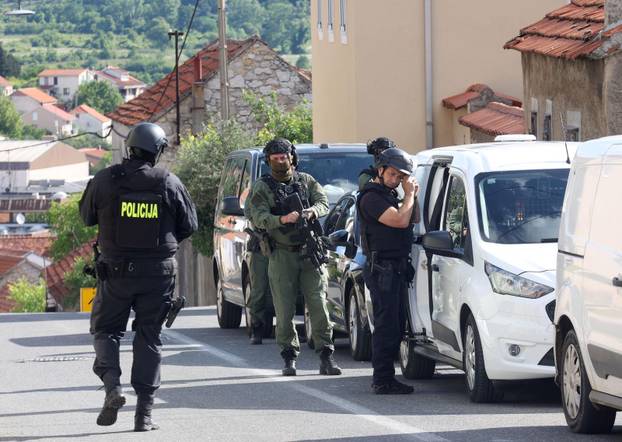 U Drnišu muškarac ubio dostavljača