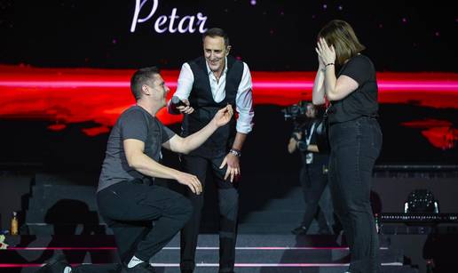 VIDEO 'Posebno me dirnulo kad mi se Petar javio s idejom da zaprosi Ivu na mom koncertu...'