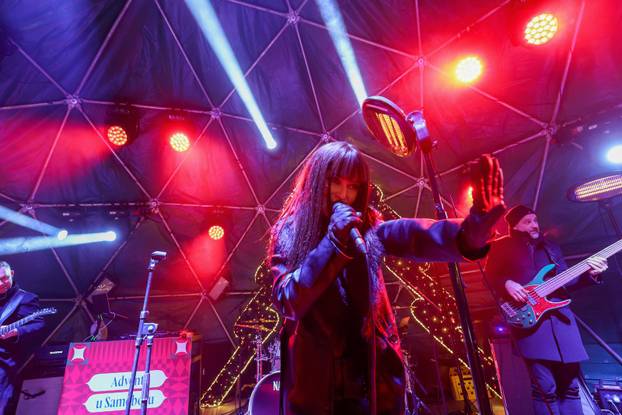 Samobor: Koncertom Vesne Pisarović otvoren je ovogodišnji Advent