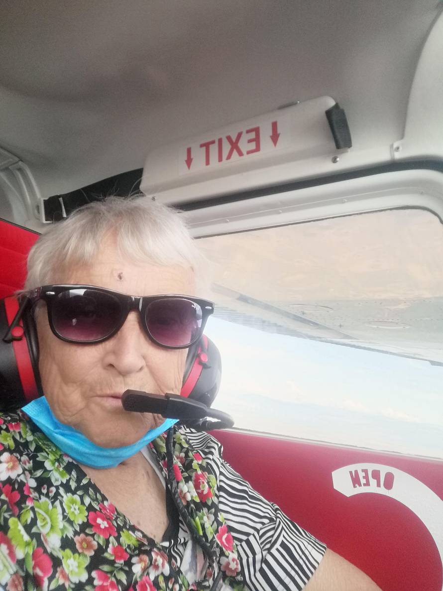 Leteća baka: 'Bilo mi je prvi put'