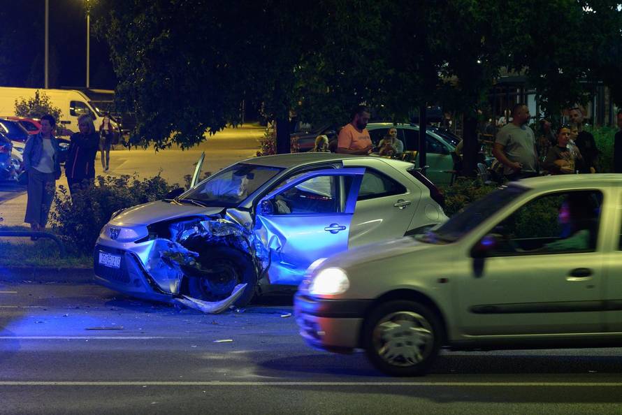 Zagreb: U prometnoj nesreći u Prečkom sudjelovala dva vozila