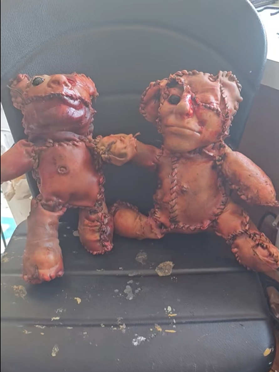 FOTO Medvjedića iz horora našli ispred trgovine u Americi: 'Kao da je izrađen od ljudske kože!'