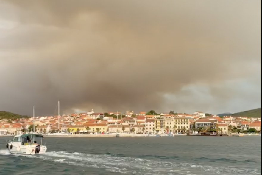 Požar na Korčuli