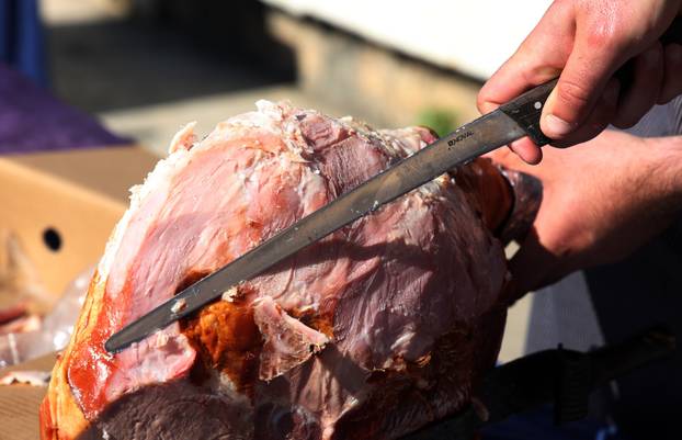 Šibenik: Podjela hrane na uskršnji ponedjeljak